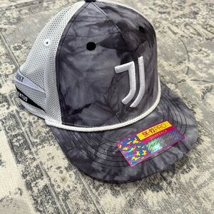 NWT Juventus “Woodstock” SnapBack hat